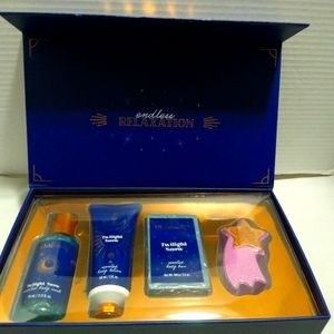 **SOLD** Ulta Beauty Midnight Moments 4 piece Bath Set